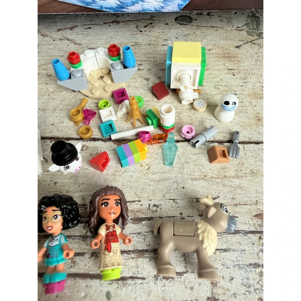 LEGO Disney Advent Calendar 2024 Set Parts Elsa Ariel Moana Mirabel Figures